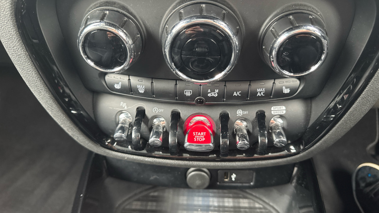 MINI Hatchback 2.0 Cooper S Exclusive 5dr Petrol Hatchback